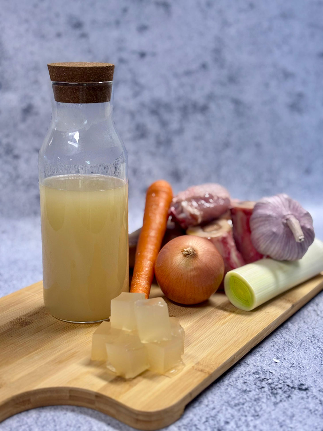 Caldo ternera de pasto y pollo con verduras (225 ml)